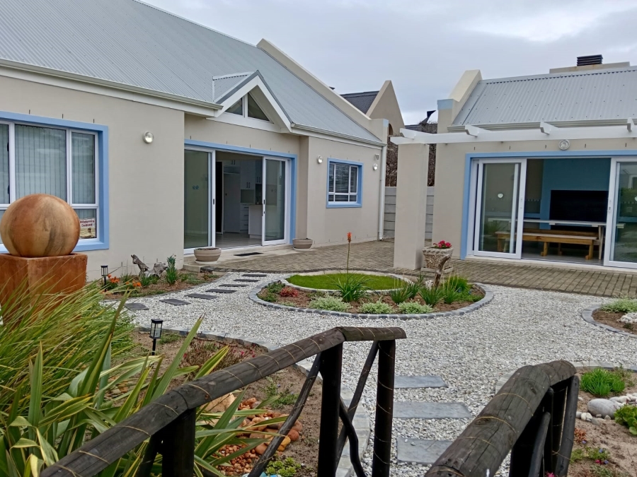 To Let 3 Bedroom Property for Rent in Sandbaai Western Cape